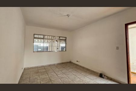 Casa à venda com 120m², 4 quartos e 2 vagas Casa à venda com 120m², 4 quartos e 2 vagasSala