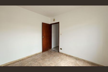 Casa à venda com 120m², 4 quartos e 2 vagas Casa à venda com 120m², 4 quartos e 2 vagasQuarto 5