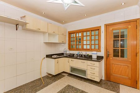 Casa à venda com 83m², 2 quartos e 2 vagas Casa à venda com 83m², 2 quartos e 2 vagasCozinha