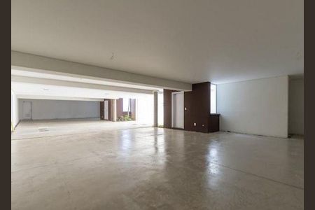 Casa à venda com 4 quartos, 584m² em Jardim Cordeiro, São Paulo