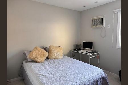 Casa à venda com 3 quartos, 360m² em Sapê, Niterói