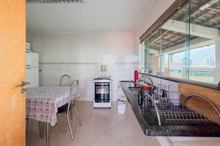 Casa à venda com 350m², 7 quartos e 8 vagasCozinha