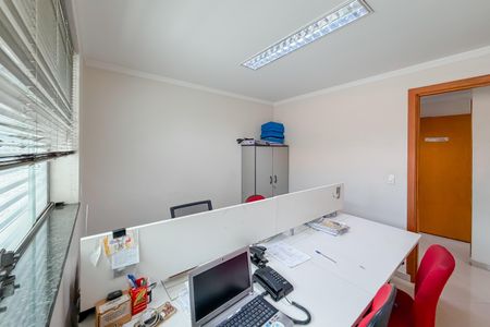 Casa à venda com 350m², 7 quartos e 8 vagasQuarto 2