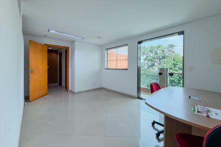 Casa à venda com 350m², 7 quartos e 8 vagasQuarto 3