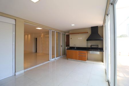 Apartamento à venda com 260m², 2 quartos e 4 vagas Apartamento à venda com 260m², 2 quartos e 4 vagasÁrea comum