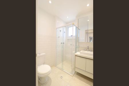 Apartamento à venda com 260m², 2 quartos e 4 vagas Apartamento à venda com 260m², 2 quartos e 4 vagasBanheiro da Suíte 2