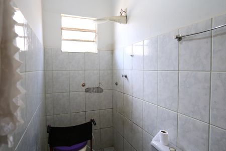Casa à venda com 167m², 2 quartos e 2 vagasBanheiro