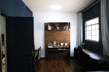 Quarto de casa à venda com 2 quartos, 167m² em São Paulo, Belo Horizonte