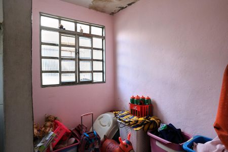 Casa à venda com 167m², 2 quartos e 2 vagasQuarto de Serviço e Banheiro de Serviço