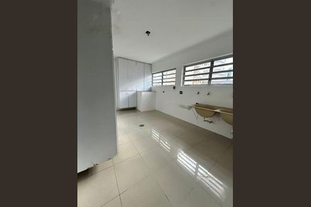 Casa à venda com 280m², 5 quartos e 6 vagas