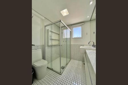 Apartamento à venda com 104m², 2 quartos e 2 vagasBanheiro da Suíte 2