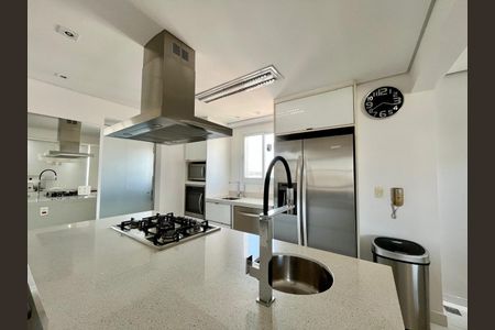 Cozinha de apartamento à venda com 2 quartos, 104m² em Cambuí, Campinas