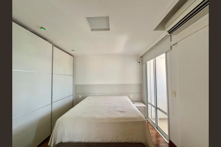 Apartamento à venda com 104m², 2 quartos e 2 vagasSuíte 2