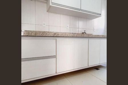 Casa à venda com 285m², 3 quartos e 2 vagas