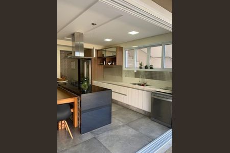 Casa à venda com 409m², 6 quartos e 4 vagas
