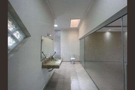 Casa à venda com 300m², 3 quartos e 2 vagas