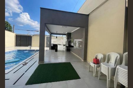 Casa à venda com 300m², 3 quartos e 2 vagas