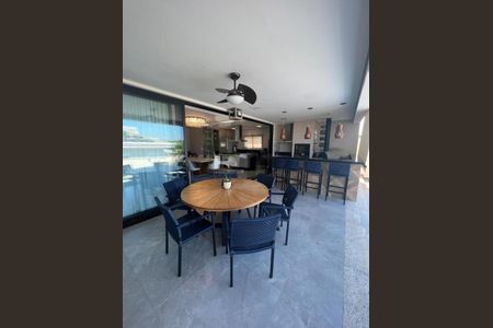 Casa à venda com 4 quartos, 315m² em Swiss Park, Campinas