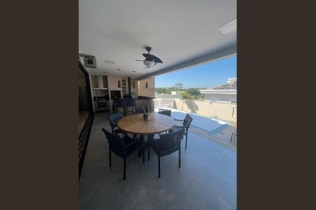 Casa à venda com 4 quartos, 315m² em Swiss Park, Campinas