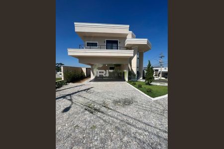Casa à venda com 315m², 4 quartos e 4 vagas