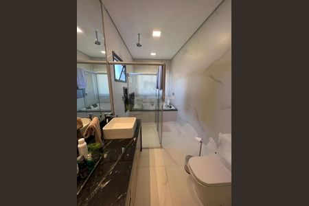Casa à venda com 315m², 4 quartos e 4 vagas
