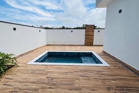 Casa à venda com 179m², 3 quartos e sem vaga