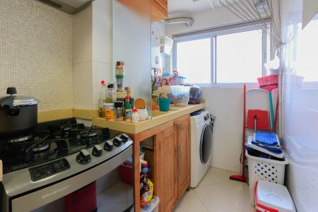 Apartamento à venda com 60m², 2 quartos e 1 vagaCozinha e Área de Serviço