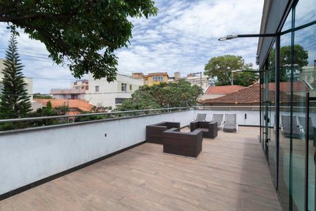 Casa à venda com 380m², 4 quartos e 3 vagas Casa à venda com 380m², 4 quartos e 3 vagasCobertura