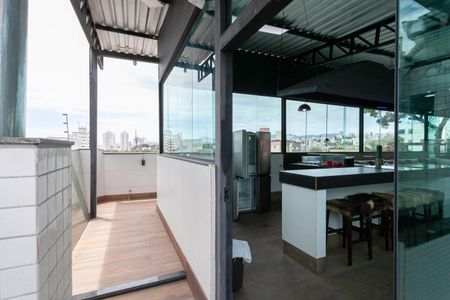 Casa à venda com 380m², 4 quartos e 3 vagas Casa à venda com 380m², 4 quartos e 3 vagasCobertura