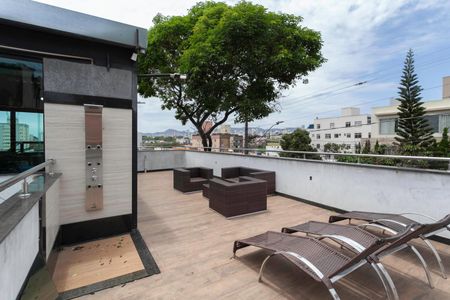 Casa à venda com 380m², 4 quartos e 3 vagas Casa à venda com 380m², 4 quartos e 3 vagasCobertura