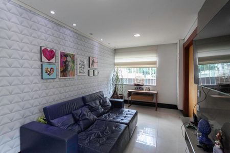 Sala de casa à venda com 4 quartos, 380m² em Padre Eustáquio, Belo Horizonte