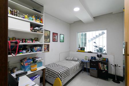 Casa à venda com 380m², 4 quartos e 3 vagas Casa à venda com 380m², 4 quartos e 3 vagasQuarto 1