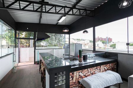 Casa à venda com 380m², 4 quartos e 3 vagas Casa à venda com 380m², 4 quartos e 3 vagasCobertura