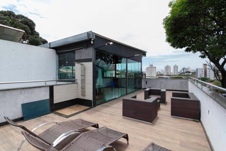 Casa à venda com 380m², 4 quartos e 3 vagas Casa à venda com 380m², 4 quartos e 3 vagasCobertura