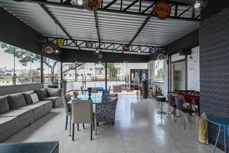 Casa à venda com 380m², 4 quartos e 3 vagas Casa à venda com 380m², 4 quartos e 3 vagasCobertura