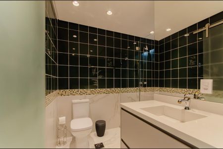 Apartamento à venda com 180m², 3 quartos e 3 vagasBanheiro da Suíte