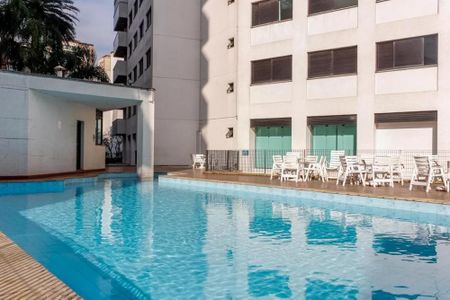 Apartamento à venda com 180m², 3 quartos e 3 vagasÁrea comum - Piscina