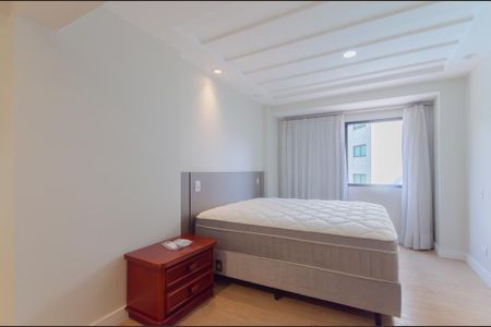 Apartamento à venda com 180m², 3 quartos e 3 vagasSuíte