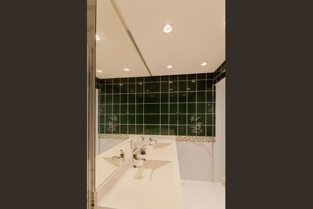 Apartamento à venda com 180m², 3 quartos e 3 vagasBanheiro da Suíte