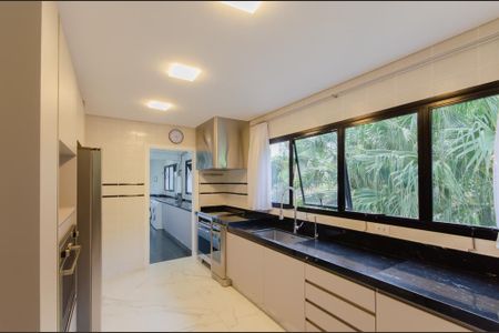 Apartamento à venda com 180m², 3 quartos e 3 vagasCozinha