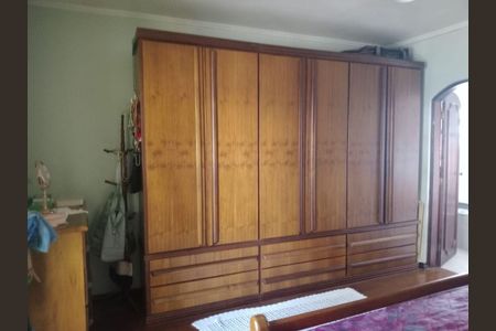 Casa à venda com 3 quartos, 194m² em Cidade São Jorge, Santo André