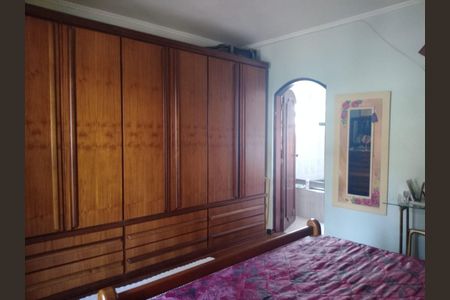 Casa à venda com 3 quartos, 194m² em Cidade São Jorge, Santo André