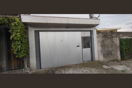 Casa para alugar com 90m², 3 quartos e 3 vagas Casa para alugar com 90m², 3 quartos e 3 vagasFachada