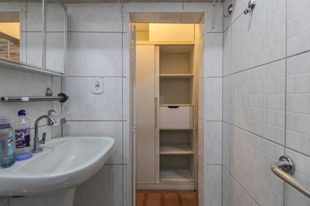 Casa para alugar com 90m², 3 quartos e 3 vagas Casa para alugar com 90m², 3 quartos e 3 vagasBanheiro Social