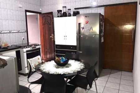 Casa à venda com 3 quartos, 210m² em Parque Novo Oratório, Santo André