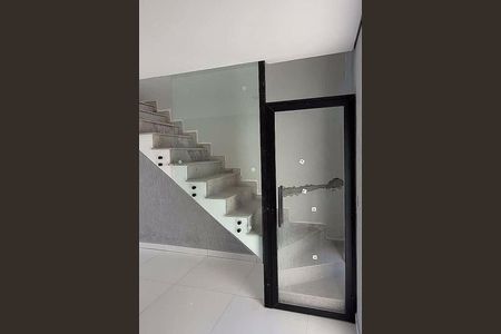 Casa à venda com 110m², 2 quartos e 2 vagas