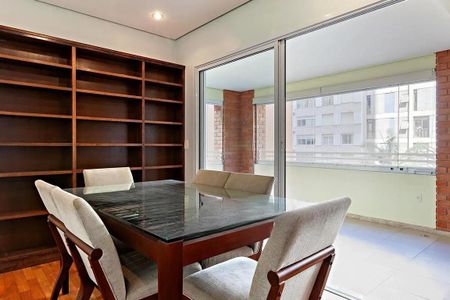 Apartamento à venda com 157m², 3 quartos e 4 vagas