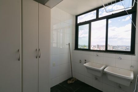 Apartamento à venda com 180m², 4 quartos e 4 vagas Apartamento à venda com 180m², 4 quartos e 4 vagasÁrea de Serviço