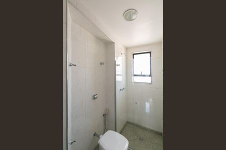 Apartamento à venda com 180m², 4 quartos e 4 vagas Apartamento à venda com 180m², 4 quartos e 4 vagasBanheiro Social