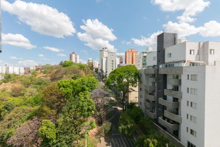 Apartamento à venda com 180m², 4 quartos e 4 vagas Apartamento à venda com 180m², 4 quartos e 4 vagasVista do Quarto 2